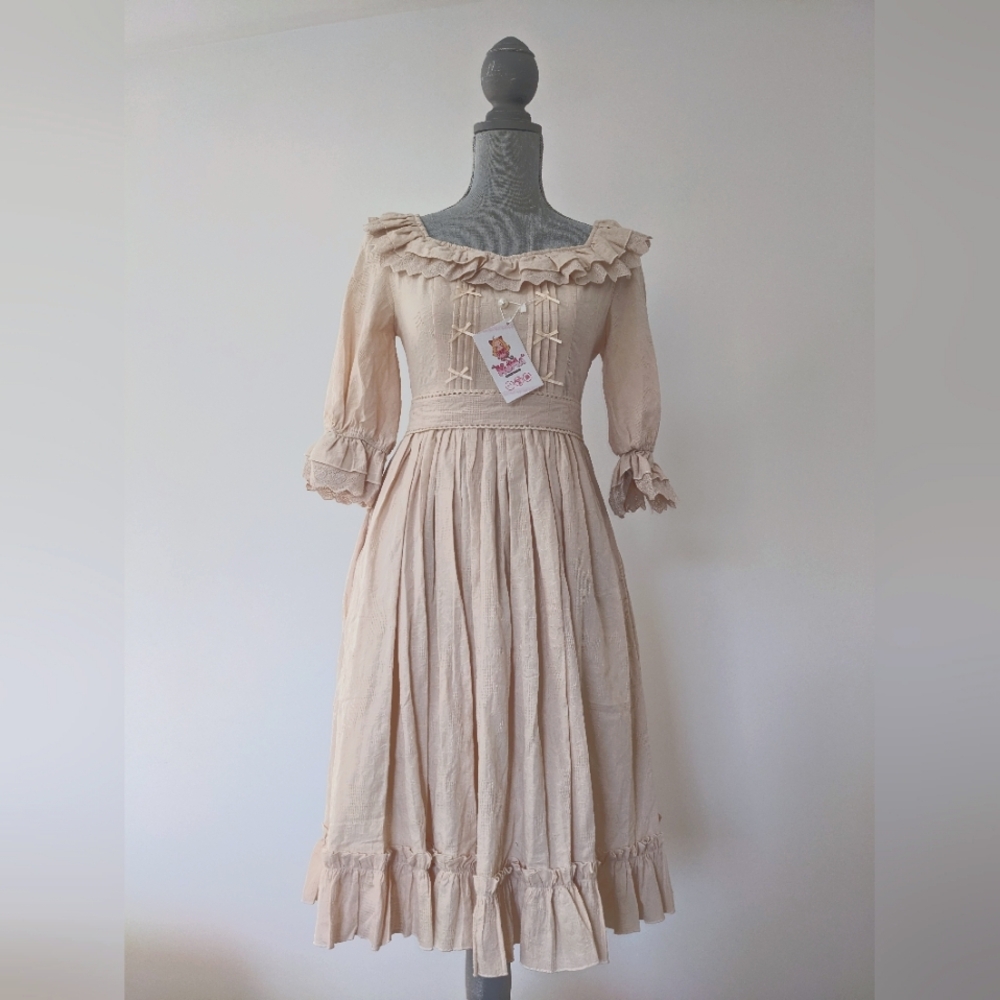 New with tags, this cottagecore dress is perfect for a summer picnic